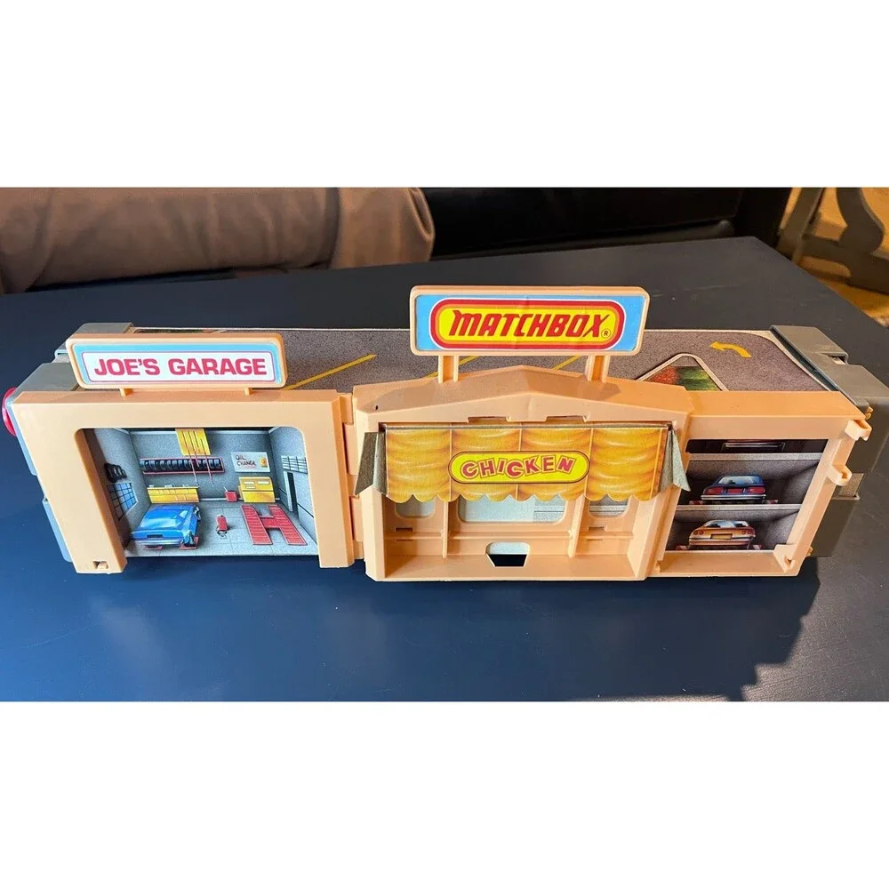Vintage Matchbox Joe’s Garage Motor City (USED)